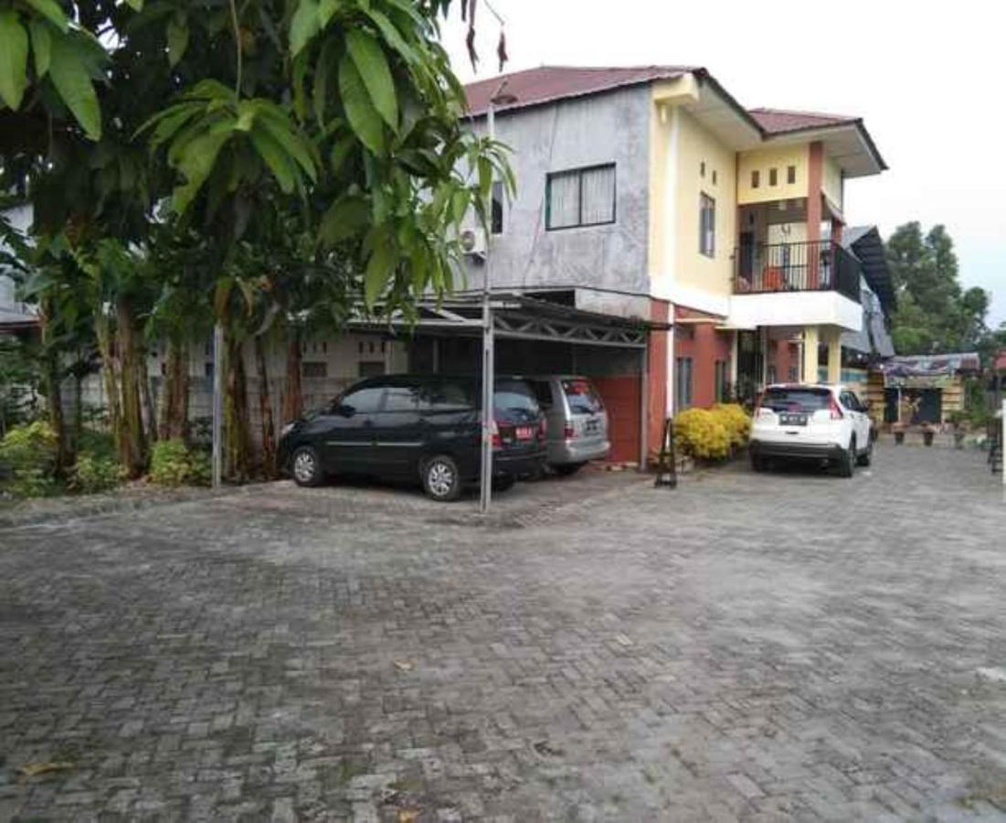 Penginapan Syariah Parit  Buitenkant foto